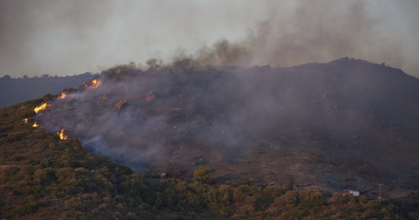 romania trimite pompieri sa ajute la stingerea incendiilor de vegetatie din grecia 66a8a8c8a8256