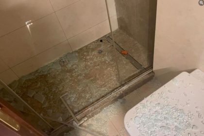 artistul alin oprea vacanta de cosmar la un hotel de cinci stele din mangalia este inadmisibil sa se intample astfel de accidente fotovideo 66bb2d0fa5183