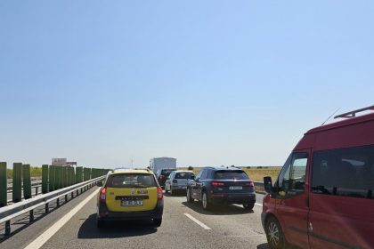 atentie soferi se circula bara la bara pe autostrada a2 sensul spre litoral 66bddbe5f1dc1