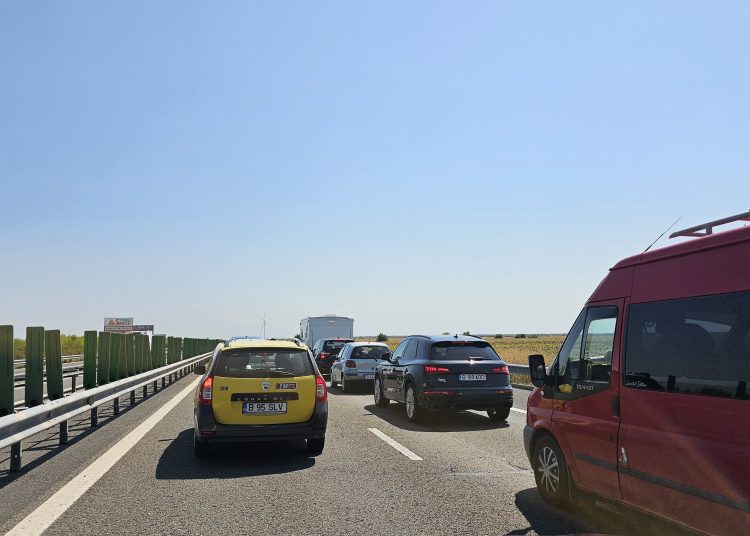 atentie soferi se circula bara la bara pe autostrada a2 sensul spre litoral 66bddbe5f1dc1