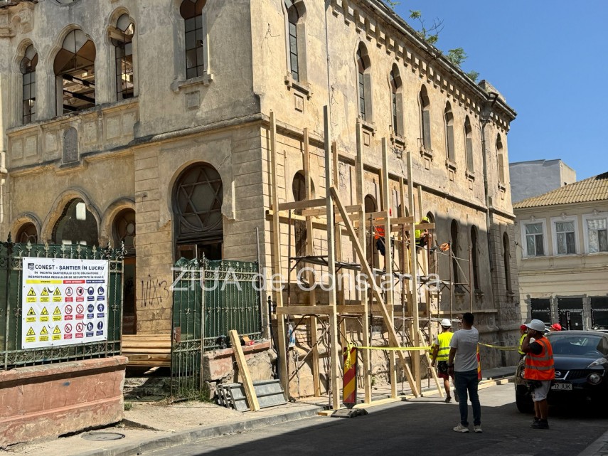 au inceput lucrarile de reabilitare a sinagogii din peninsula deja s au montat schelele video galerie foto 66c5cfa21530f