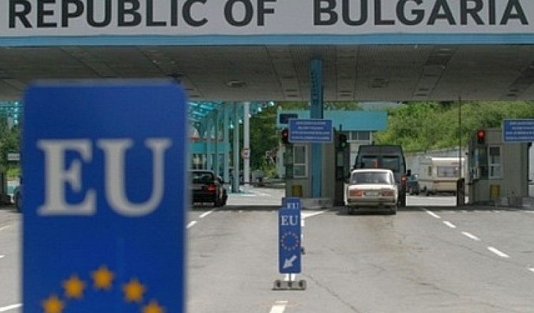 aveti grija daca ajungeti in bulgaria activitatea de transport cu feribotul va fi suspendata temporar 66c6f3a75bb78