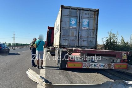 circulatia s a reluat pe sensul spre ovidiu al autostrazii a4 ovidiu agigea judetul constanta unde a avut loc accidentul rutier intre un microbuz si un autotren 66c372a671dd4