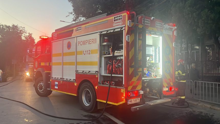 incendiu la o casa nelocuita pe bulevardul lapusneanu intervin pompierii 66d1b9e70f347