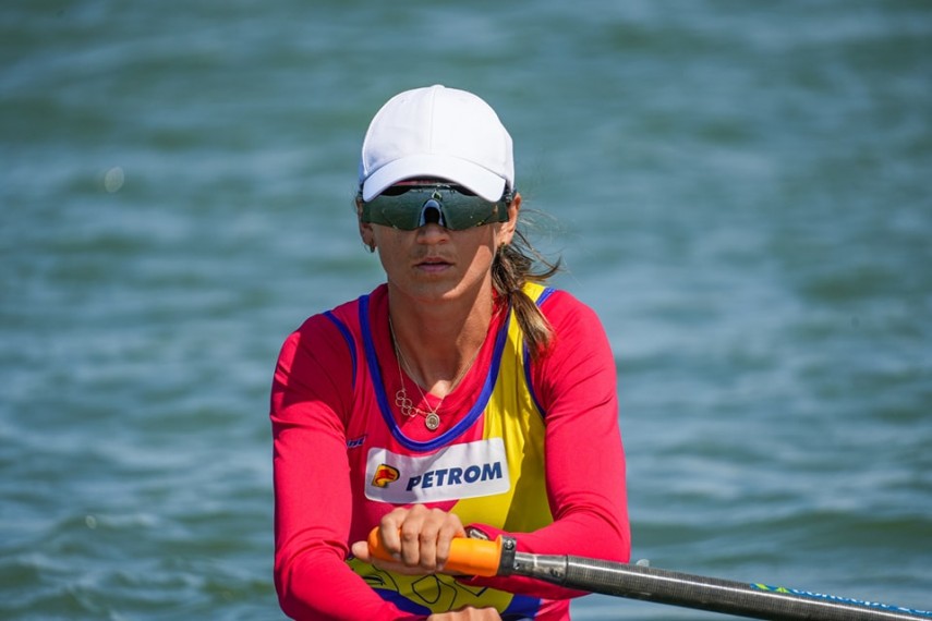 ionela cozmiuc calificare de pe primul loc in semifinalele campionatului mondial de canotaj din canada galerie foto 66c5ad491da1c