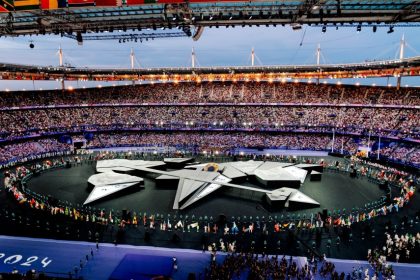 jocurile olimpice paris 2024 la final ceremonia de inchidere spectacol pe stade de france galerie foto 66b9432b6fe9f