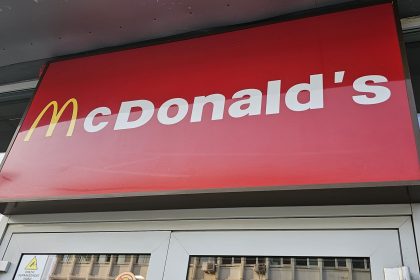 mcdonalds nu poate construi un restaurant de tipe drive pe terenul unde se infiinteaza un nou dedeman in constanta 66ba8845ad184