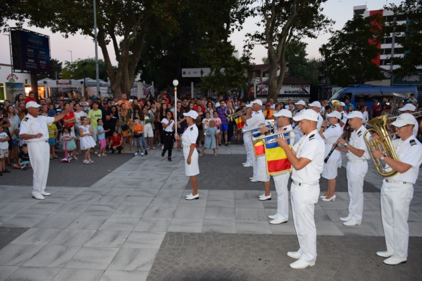 muzica militara a fortelor navale te asteapta in statiunea mamaia 66b4a9b2322fd