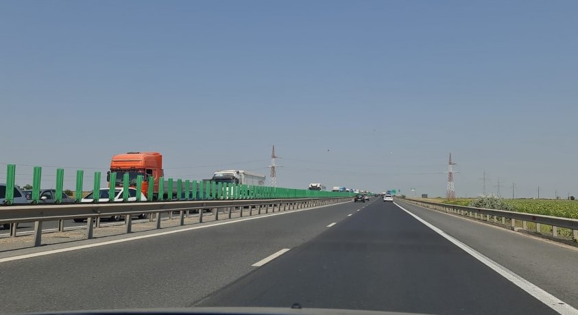 porniti la drum vedeti cum se circula in acest moment autostrada a2 si pe raza judetului constanta 66c852aa52833