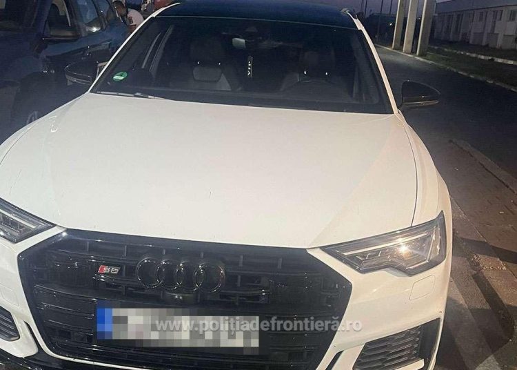 un audi si o autorulota cautate de autoritatile straine au fost depistate la intrarea in tara 66c43a36c7bf1