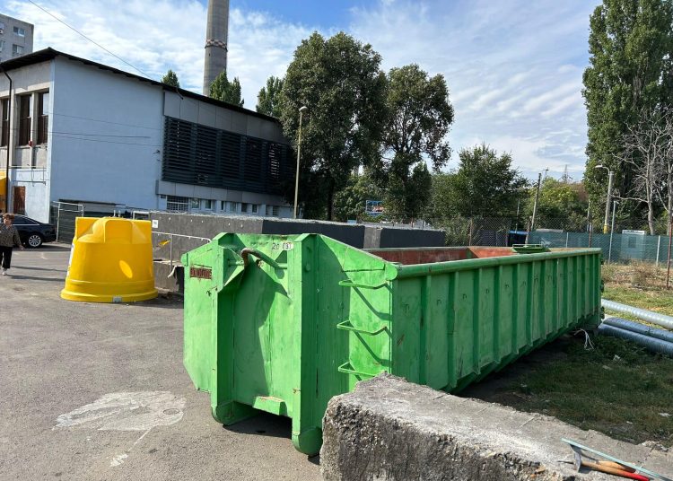 benele polaris pentru depozitarea deseurilor voluminoase amplasate langa cimitirul central iata ce nu aveti voie sa depozitati in ele 66dfe3afe39a2