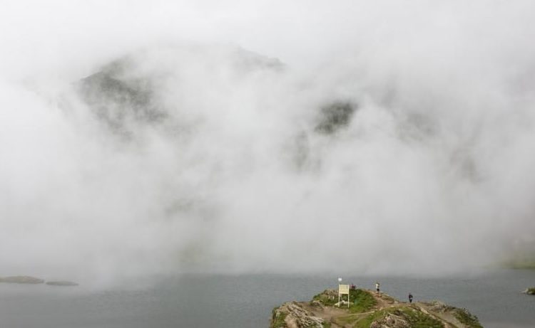 ciclonul boris a adus inundatii si temperaturi de iarna la munte au fost resimtite minus 6 grade in muntii tarcu 66e6c08ddcb06