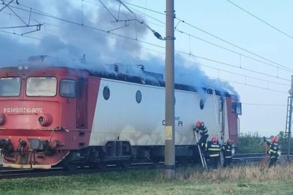 incendiu la locomotiva unui tren de calatori in care se afla circa 100 de persoane 66d951a9d216e