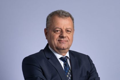 mircea banias printre initiatorii proiectului de lege pentru protejarea cotei unice de impozitare in romania pentru urmatorii zece ani 66f546af231ef