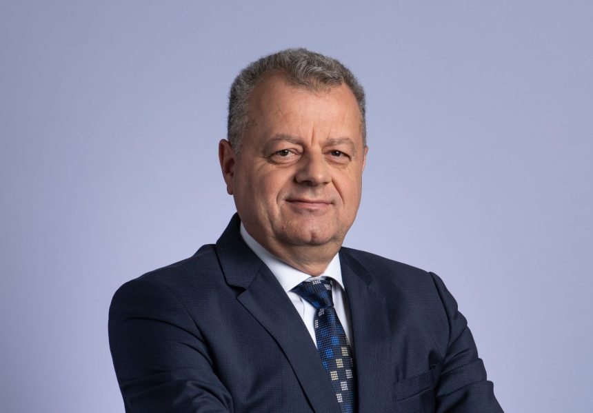 mircea banias printre initiatorii proiectului de lege pentru protejarea cotei unice de impozitare in romania pentru urmatorii zece ani 66f546af231ef