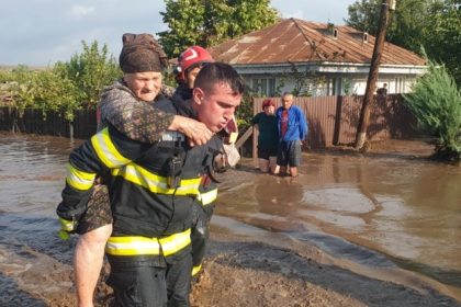 patru persoane au murit in urma inundatiilor a plouat in cateva ore de trei ori mai mult decat media lunii septembrie 66e54a7256d35