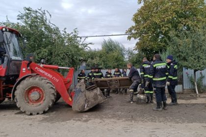 pompierii isu constanta alaturi de locuitorii din judetul galati grav afectati de inundatii galerie foto 66ec17bf50baa