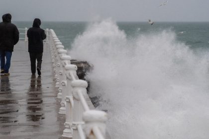 porturile din constanta si mangalia inchise din cauza vantului puternic 66fa40747dfaa