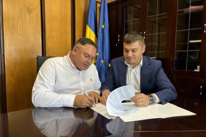 primarul jeanu dorin dumitru continua dezvoltarea costinestiului a semnat contractul de finantare pentru reabilitarea completa a cinci strazi 66d878168d465