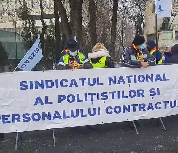 sindicalistii din politie snppc cer oficial guvernului si mai salariile restante ale salariatilor si ale pensionarilor militari 66dabe75b32d4