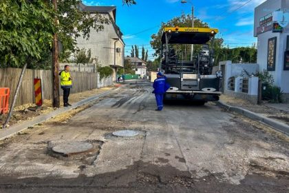 trafic restrictionat total pe strada matei millo din cartierul palas foto 66ed170aa4701