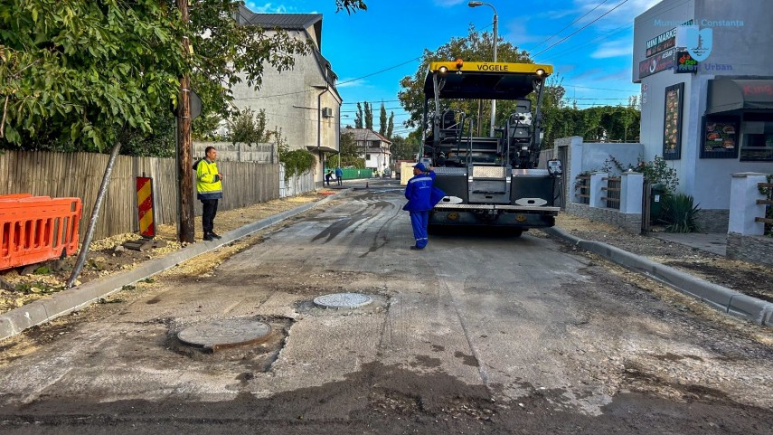 trafic restrictionat total pe strada matei millo din cartierul palas foto 66ed170aa4701