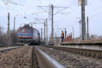 traficul feroviar a fost reluat in zona valu lui traian dupa ce un vagon deraiat a blocat circulatia trenurilor timp de 10 ore 66dd5dec66b14