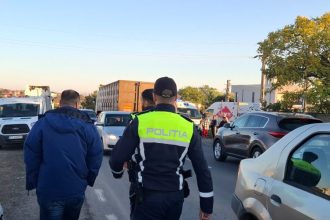 urmarire in trafic la constanta a refuzat sa opreasca la semnalele politistilor a fugit si a facut accident totul pentru a evita etilotestul 66ed6334e68f8