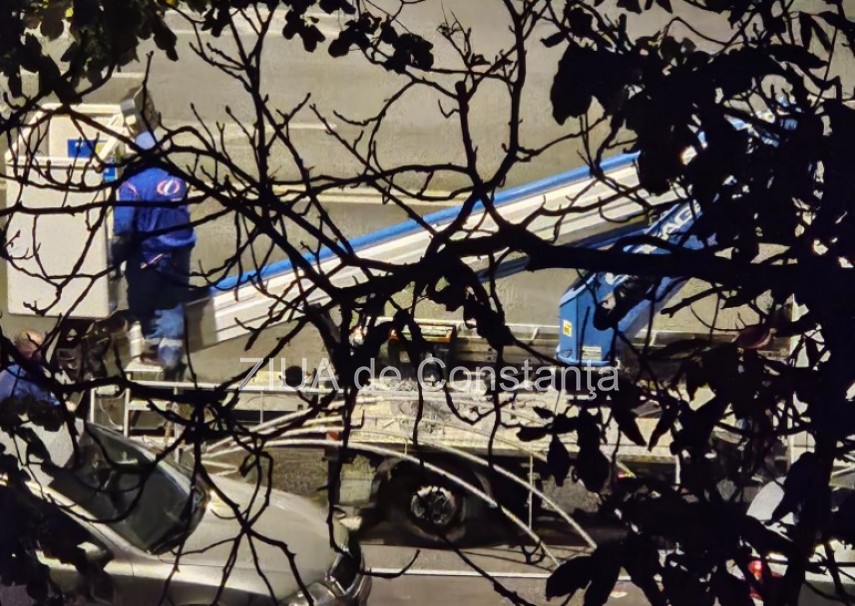 au inceput sa se monteze luminitele de craciun la constanta iata in ce zona foto 67207ebe630fb