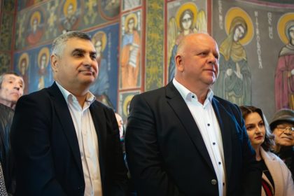 biserica sfantul mare mucenic dimitrie din agigea si a sarbatorit hramul primarul cirjaliu prezent la slujba oficiata de ips teodosie 671f3a49e9b62