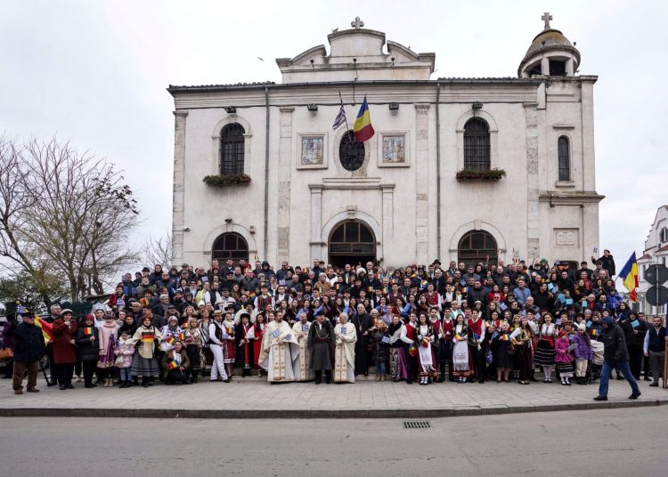 comunitatea elena din constanta sarbatoreste ziua demnitatii si isi comemoreaza eroii 67161be6e5135