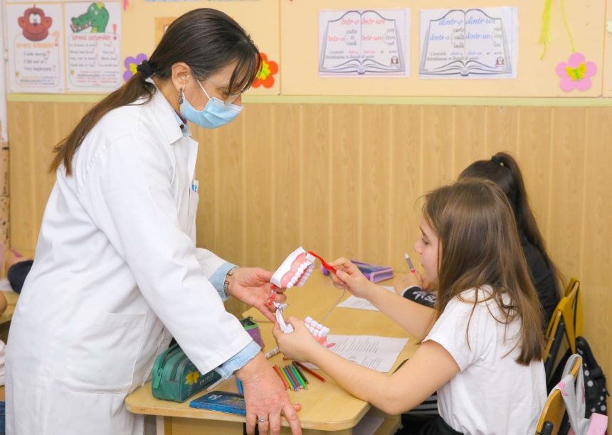 educatie pentru dinti sanatosi mii de copii din 12 localitati ale judetului constanta informati cu privire la regulile fundamentale de igiena dentara 670107d1f096c