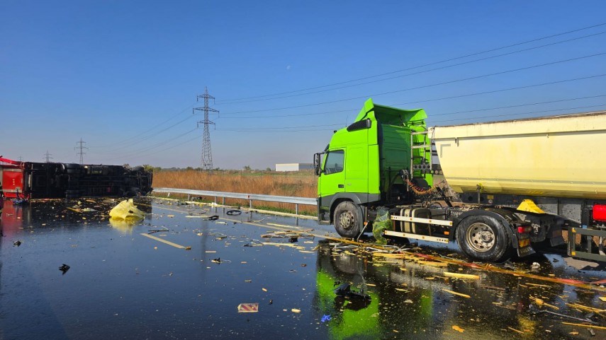 trei autotrenuri implicate intr un accident rutier pe autostrada a0 galerie foto 67176f624e2cd