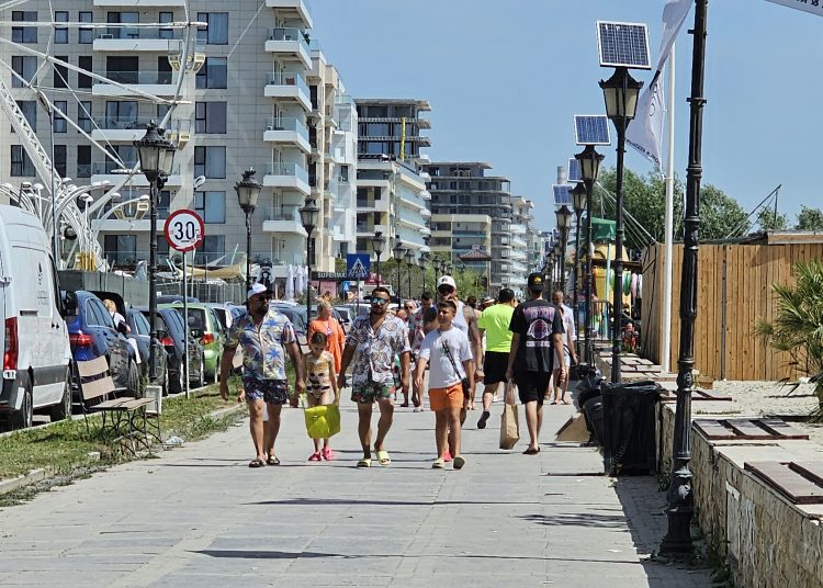 un nou aparthotel cu noua etaje langa promenada de la navodari 67181c45b977f