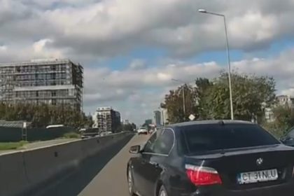 video un teribilist a iesit cu masina direct pe banda a doua in zona carrefour un accident in lant a fost evitat in ultimul moment 670fd0a26369f