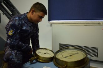 vizita a cursantilor scolii militare de maistri militari la muzeul national al marinei romane din constanta 6702ac83894ba