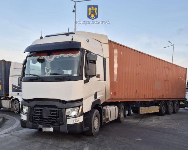 actiuni ale politistilor in portul constanta sofer de tir amendat cu 9 000 de lei 6749b1307d386