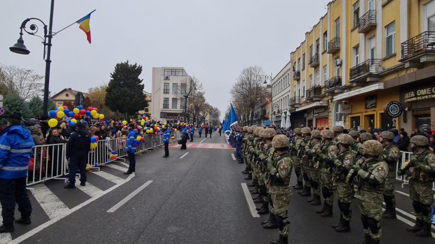 aproximativ 2 500 de militari vor participa la parada militara nationala de 1 decembrie din bucuresti 674092a513c1e