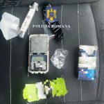 autoturism tras pe dreapta de catre politisti pe tomis era burdusit cu droguri 6724b5899f8d5