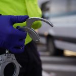 condamnat pentru conducere fara permis escortat la poarta alba pentru executarea pedepsei 6729ee1011cdc