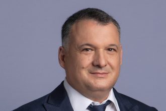 deputatul bogdan hutuca multumesc constantenilor care ne au votat trebuie sa aparam parcursul democratic al tarii noastre acum mai mult ca oricand 674470deb9765