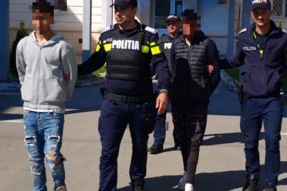 doi adolescenti de 16 si 17 ani retinuti dupa ce au talharit o femeie in constanta 672f45a362334