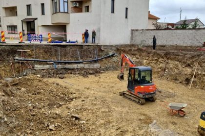 dupa suspendarea autorizatiei de construire a unui bloc in palazu s a cerut anularea acesteia constructorul nu are voie sa miste un deget 6734574b8e7b6