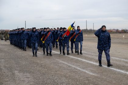 elevii scolii militare de maistri militari a fortelor navale defilare de 1 decebrie ziua natiionala a romaniei 67431d035f559