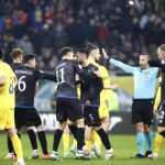 fotbalistii din kosovo au iesit de pe teren la ultima faza a meciului cu romania au facut gesturi obscene si provocatoare catre fanii tricolorilor 6737eff705d44