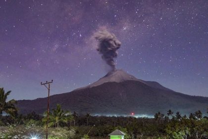 indonezia sub alerta de gradul iv cel putin 10 morti si sate ingropate in cenusa dupa eruptia vulcanului laki laki 6728ab004e358