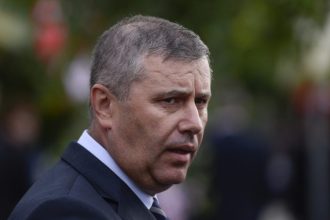 klaus iohannis l a trecut in rezerva pe seful spp lucian pahontu 6724ddf8e702c