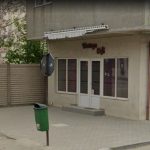 scandal intre trei frati in fata unei cafenele din eforie unii dintre ei locuiesc in rulota pentru ca le a ars casa iar vara au tarabe 6725512730143