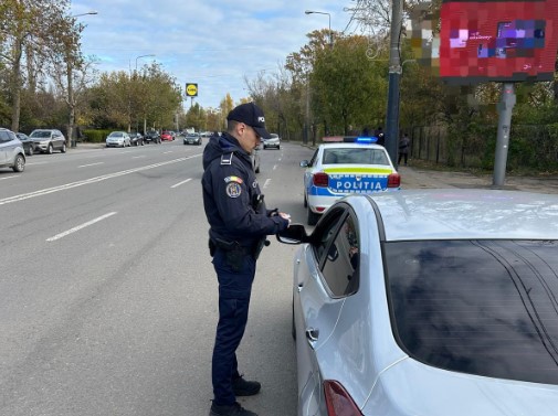 tanar de 18 ani prins fara permis si la volan pe banda dedicata transportului in comun 673a048299a0e