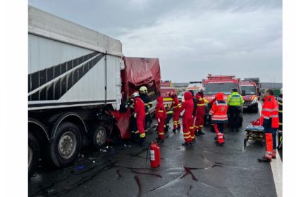 trafic ingreunat pe a2 pe sensul de mers catre bucuresti in urma unui accident rutier 672c8a0741cd3